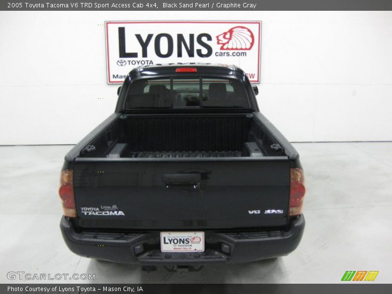 Black Sand Pearl / Graphite Gray 2005 Toyota Tacoma V6 TRD Sport Access Cab 4x4