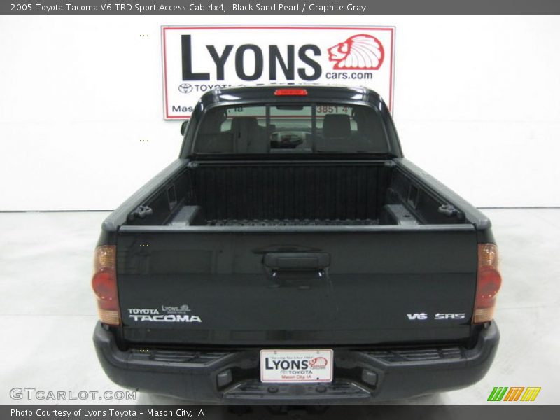 Black Sand Pearl / Graphite Gray 2005 Toyota Tacoma V6 TRD Sport Access Cab 4x4