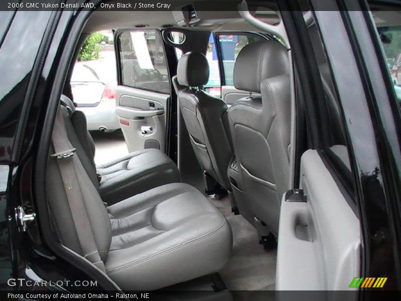 Onyx Black / Stone Gray 2006 GMC Yukon Denali AWD