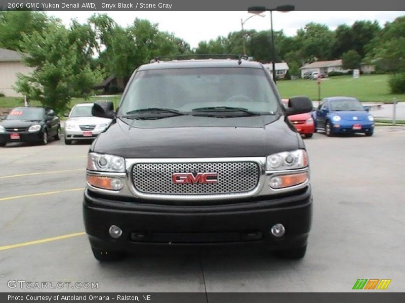 Onyx Black / Stone Gray 2006 GMC Yukon Denali AWD