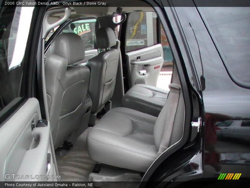 Onyx Black / Stone Gray 2006 GMC Yukon Denali AWD