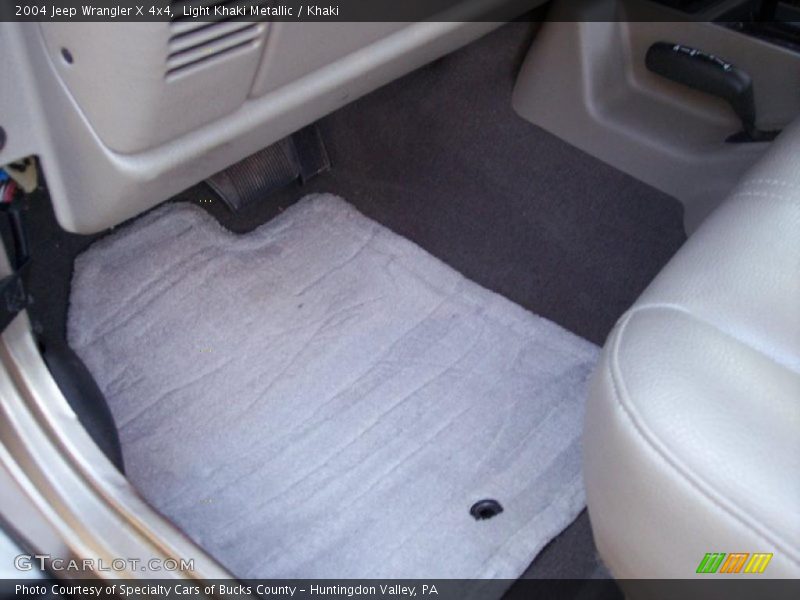 Light Khaki Metallic / Khaki 2004 Jeep Wrangler X 4x4