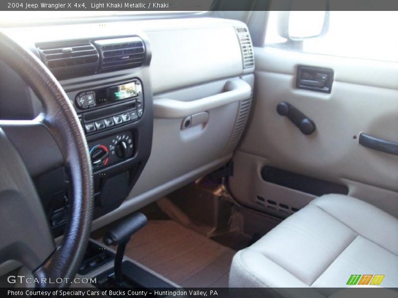 Light Khaki Metallic / Khaki 2004 Jeep Wrangler X 4x4