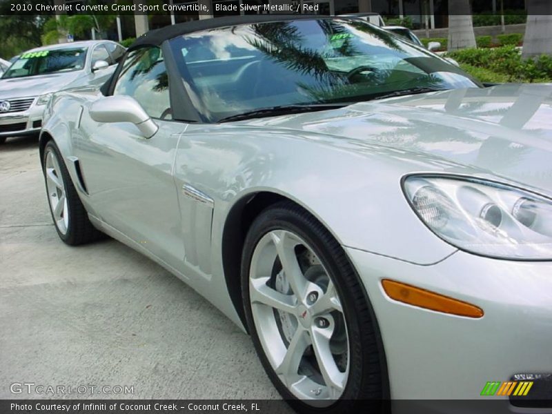 Blade Silver Metallic / Red 2010 Chevrolet Corvette Grand Sport Convertible