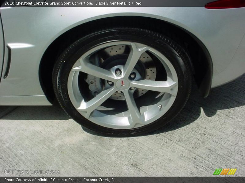 Blade Silver Metallic / Red 2010 Chevrolet Corvette Grand Sport Convertible
