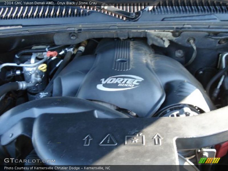 Onyx Black / Stone Gray 2004 GMC Yukon Denali AWD
