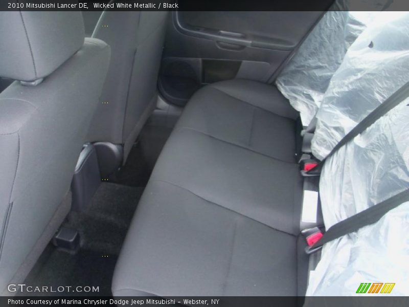Wicked White Metallic / Black 2010 Mitsubishi Lancer DE