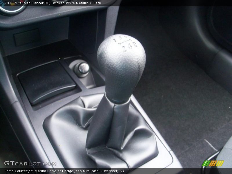 Wicked White Metallic / Black 2010 Mitsubishi Lancer DE