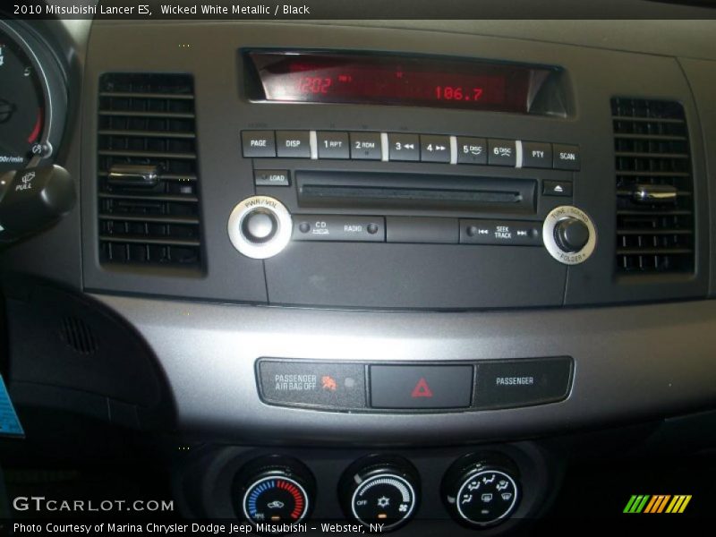 Wicked White Metallic / Black 2010 Mitsubishi Lancer ES