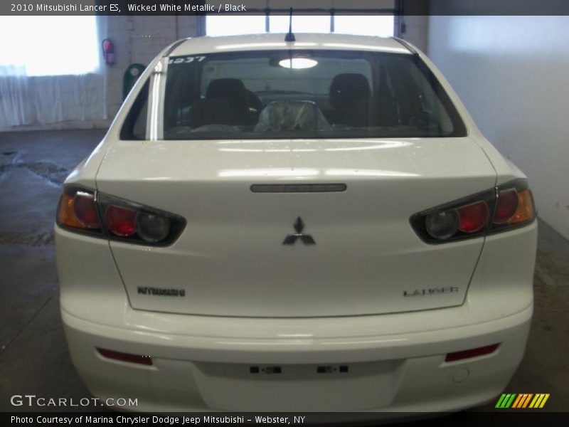 Wicked White Metallic / Black 2010 Mitsubishi Lancer ES