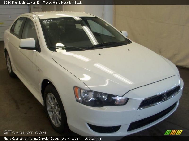 Wicked White Metallic / Black 2010 Mitsubishi Lancer ES