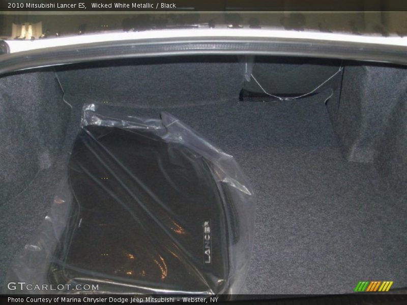 Wicked White Metallic / Black 2010 Mitsubishi Lancer ES