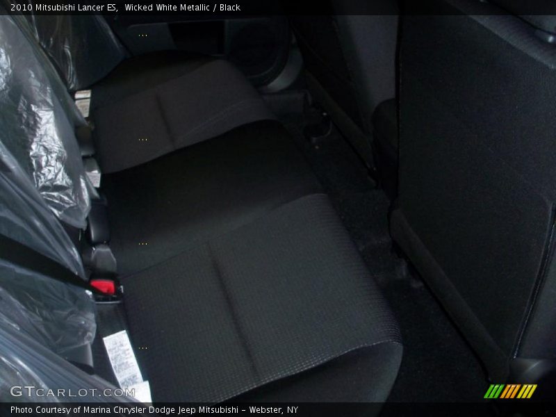 Wicked White Metallic / Black 2010 Mitsubishi Lancer ES