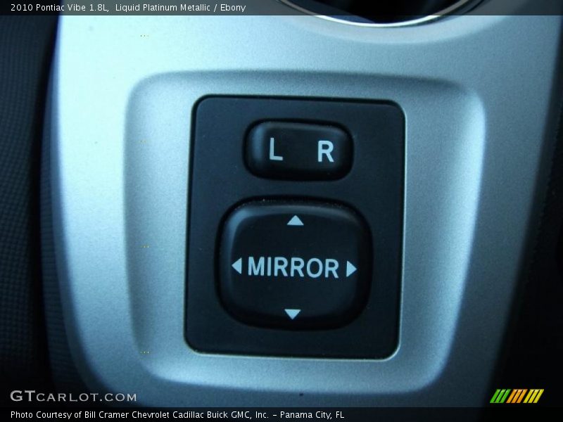 Liquid Platinum Metallic / Ebony 2010 Pontiac Vibe 1.8L