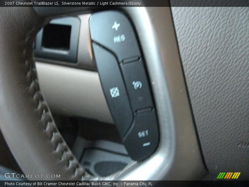 Silverstone Metallic / Light Cashmere/Ebony 2007 Chevrolet TrailBlazer LS