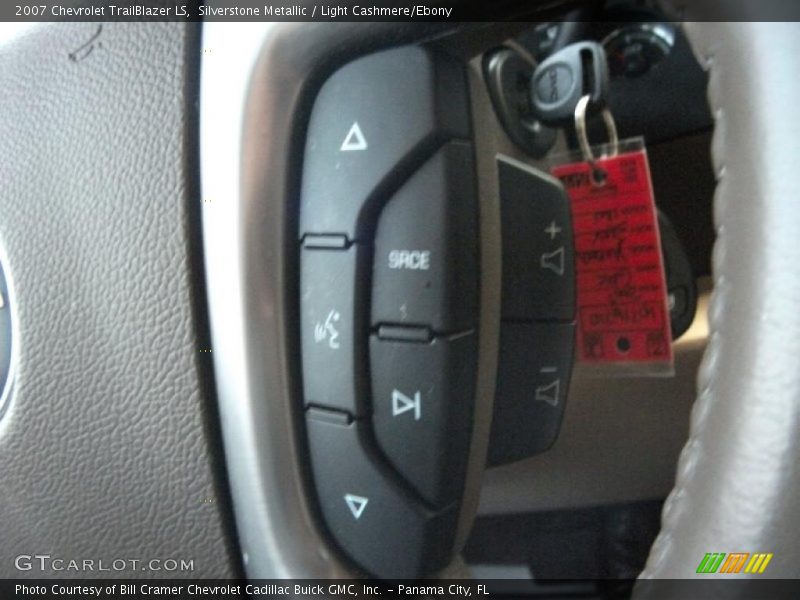 Silverstone Metallic / Light Cashmere/Ebony 2007 Chevrolet TrailBlazer LS