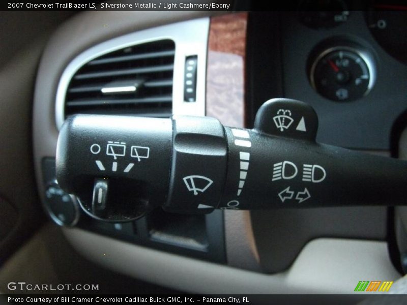 Silverstone Metallic / Light Cashmere/Ebony 2007 Chevrolet TrailBlazer LS