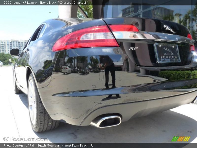 Ebony Black / Charcoal/Charcoal 2009 Jaguar XF Luxury