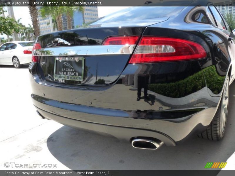 Ebony Black / Charcoal/Charcoal 2009 Jaguar XF Luxury