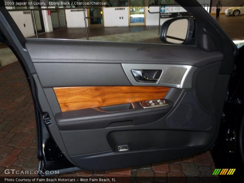 Ebony Black / Charcoal/Charcoal 2009 Jaguar XF Luxury