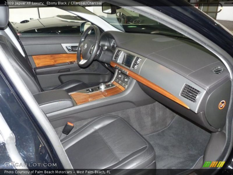 Ebony Black / Charcoal/Charcoal 2009 Jaguar XF Luxury