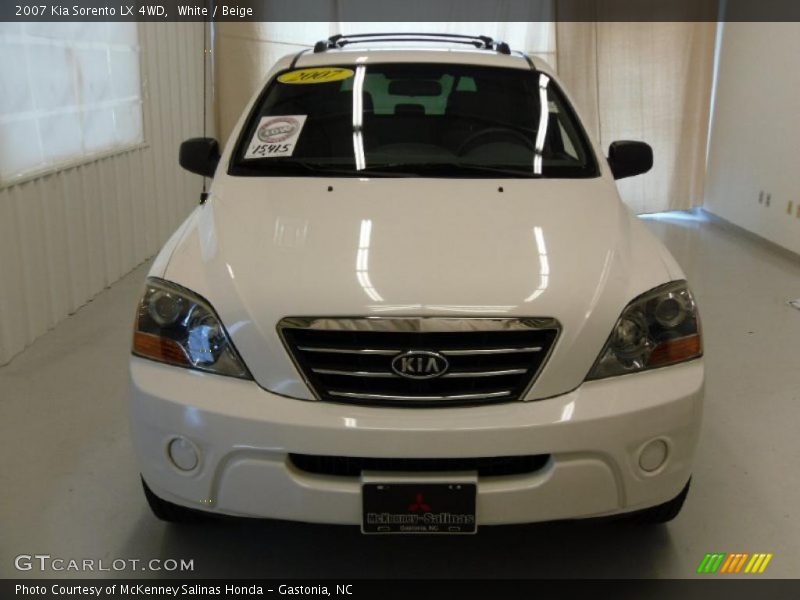 White / Beige 2007 Kia Sorento LX 4WD