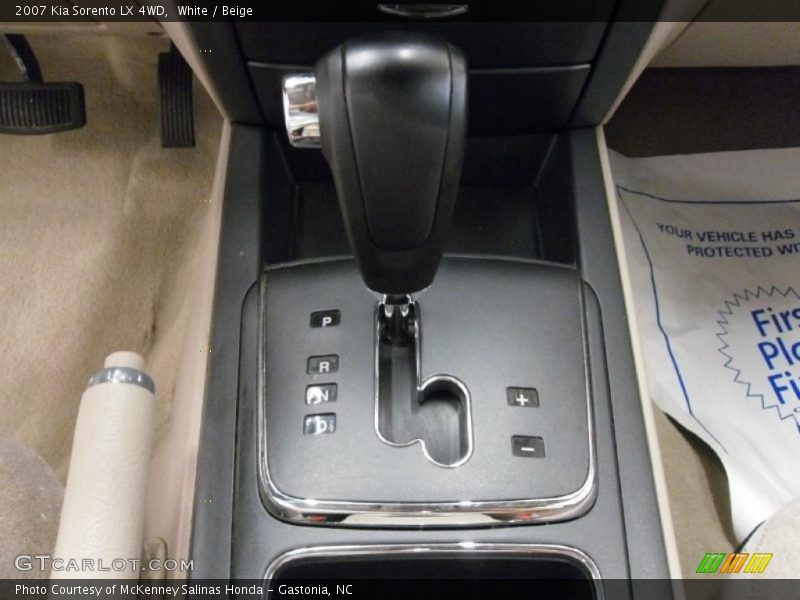 White / Beige 2007 Kia Sorento LX 4WD