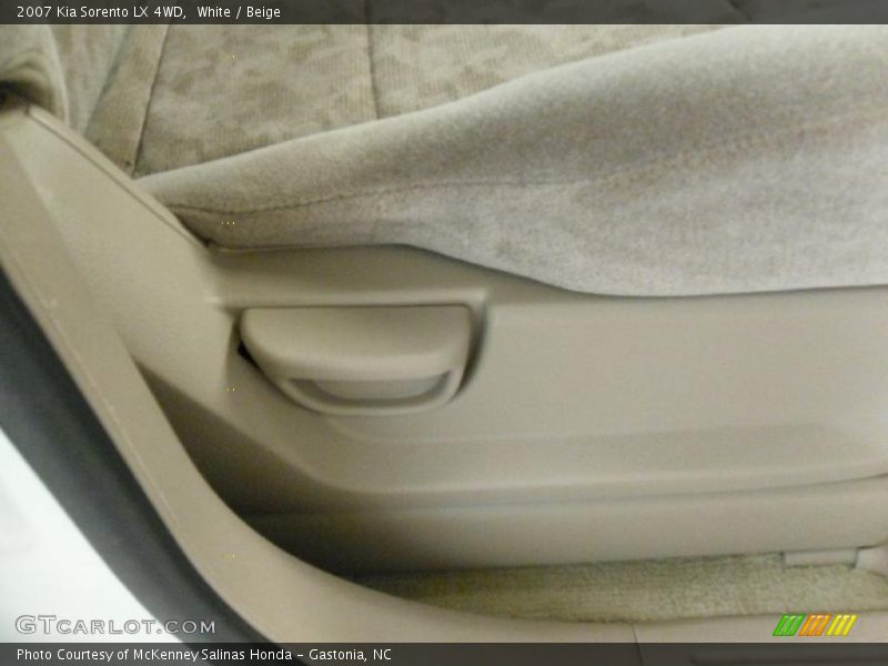 White / Beige 2007 Kia Sorento LX 4WD
