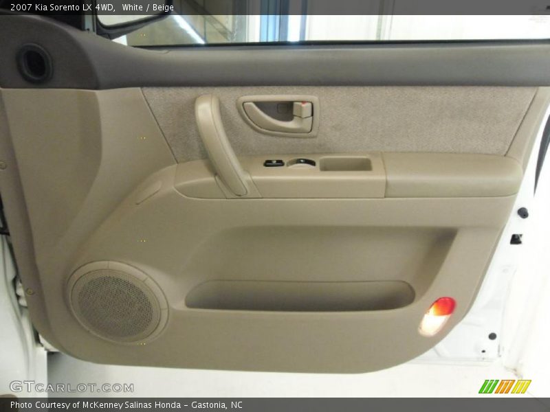 White / Beige 2007 Kia Sorento LX 4WD