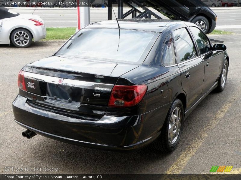 Black Onyx / Black 2004 Saturn L300 2 Sedan