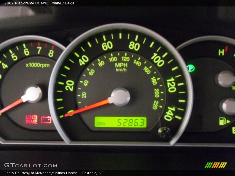 White / Beige 2007 Kia Sorento LX 4WD