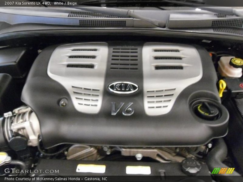 White / Beige 2007 Kia Sorento LX 4WD