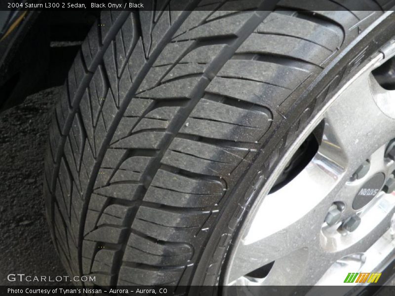 Black Onyx / Black 2004 Saturn L300 2 Sedan