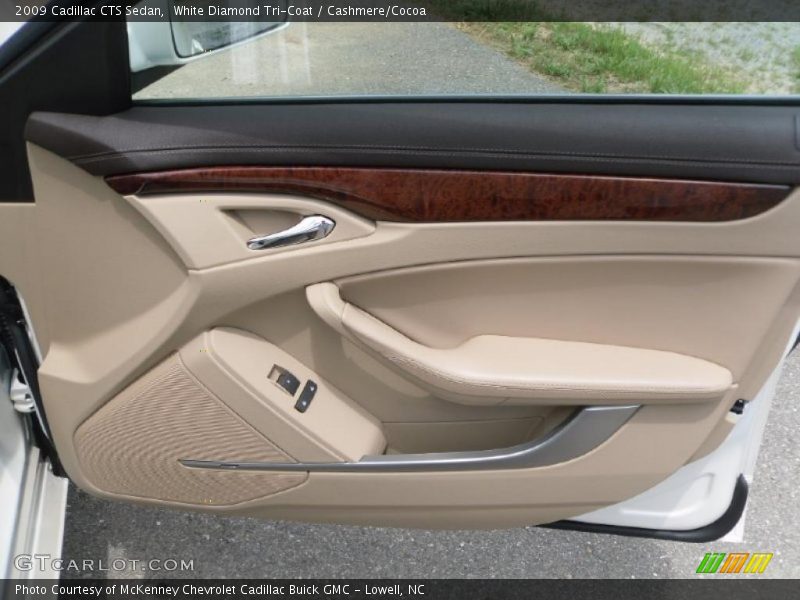 White Diamond Tri-Coat / Cashmere/Cocoa 2009 Cadillac CTS Sedan