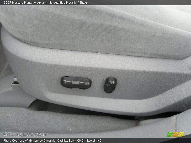 Norsea Blue Metallic / Shale 2005 Mercury Montego Luxury
