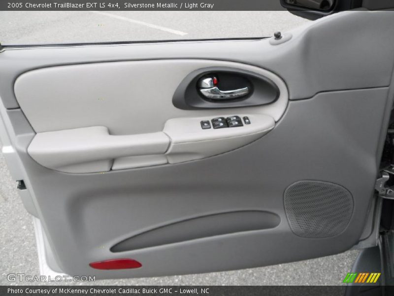 Silverstone Metallic / Light Gray 2005 Chevrolet TrailBlazer EXT LS 4x4