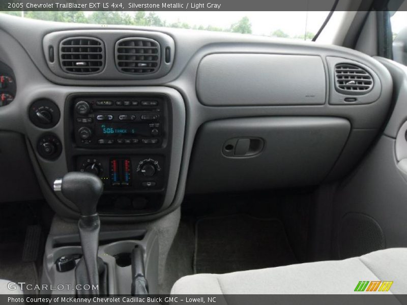 Silverstone Metallic / Light Gray 2005 Chevrolet TrailBlazer EXT LS 4x4