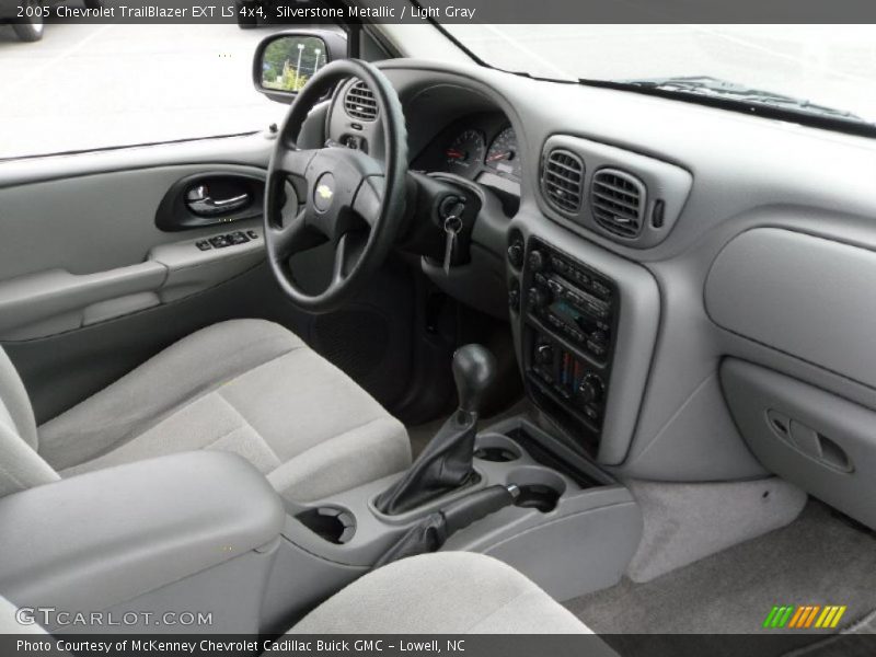 Silverstone Metallic / Light Gray 2005 Chevrolet TrailBlazer EXT LS 4x4