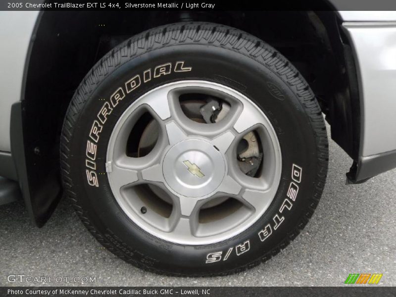 Silverstone Metallic / Light Gray 2005 Chevrolet TrailBlazer EXT LS 4x4