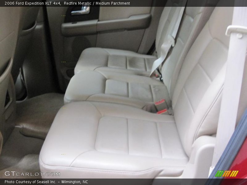Redfire Metallic / Medium Parchment 2006 Ford Expedition XLT 4x4