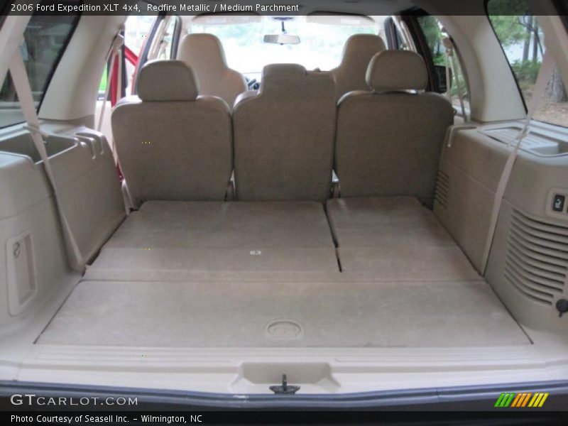 Redfire Metallic / Medium Parchment 2006 Ford Expedition XLT 4x4