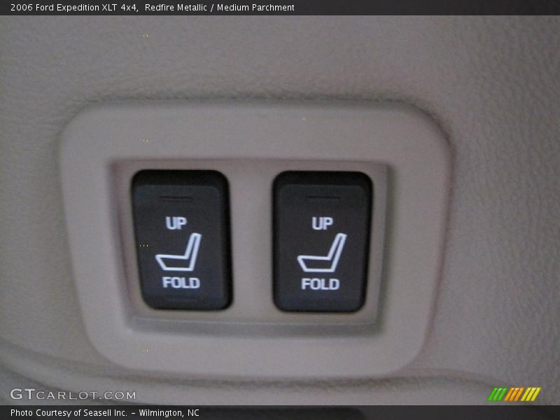 Redfire Metallic / Medium Parchment 2006 Ford Expedition XLT 4x4