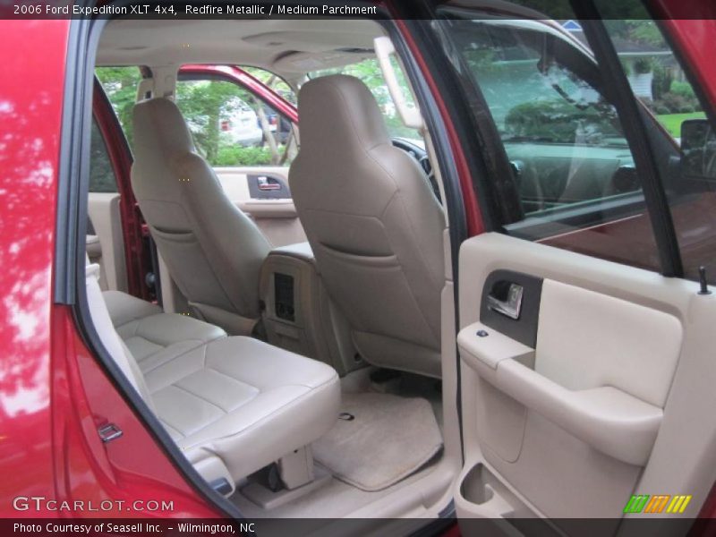 Redfire Metallic / Medium Parchment 2006 Ford Expedition XLT 4x4