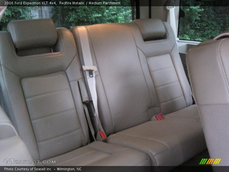 Redfire Metallic / Medium Parchment 2006 Ford Expedition XLT 4x4