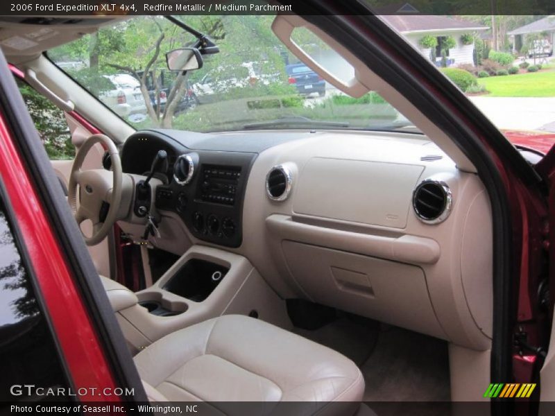 Redfire Metallic / Medium Parchment 2006 Ford Expedition XLT 4x4