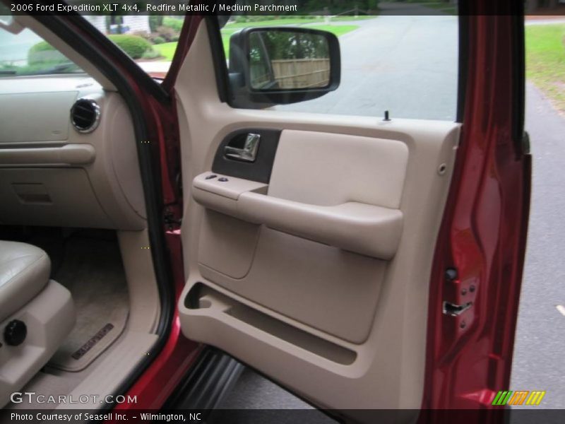 Redfire Metallic / Medium Parchment 2006 Ford Expedition XLT 4x4
