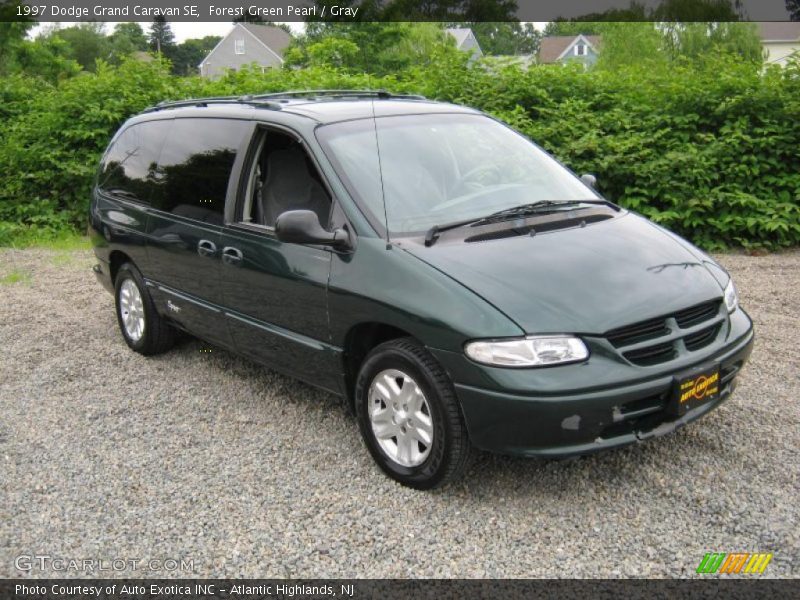 Forest Green Pearl / Gray 1997 Dodge Grand Caravan SE