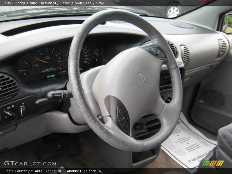 Forest Green Pearl / Gray 1997 Dodge Grand Caravan SE