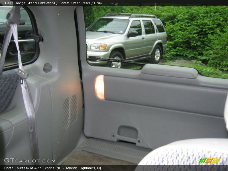Forest Green Pearl / Gray 1997 Dodge Grand Caravan SE
