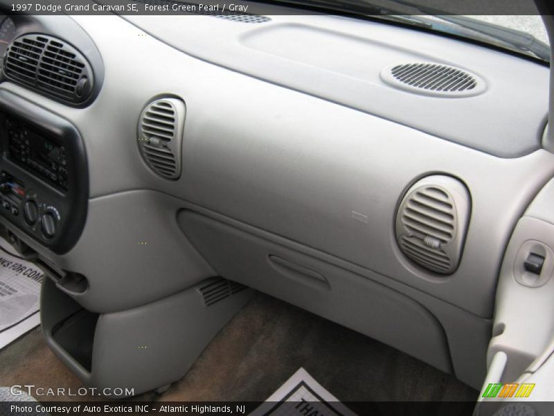Forest Green Pearl / Gray 1997 Dodge Grand Caravan SE